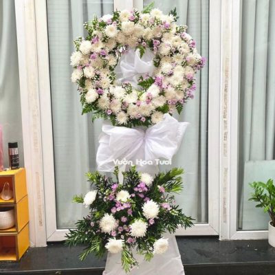 Vòng Hoa Chia Buồn Trắng Hồng CB04 Mẫu lãng hoa chia buồn kết hợp màu trắng và tím